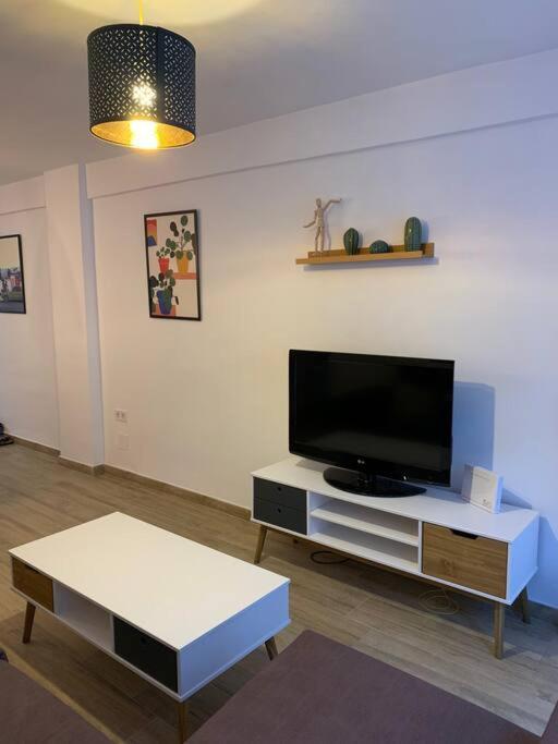 Ideal Apartamento En El Barrio De Las Delicias Malaga Bagian luar foto