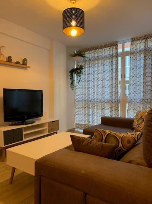 Ideal Apartamento En El Barrio De Las Delicias Malaga Bagian luar foto